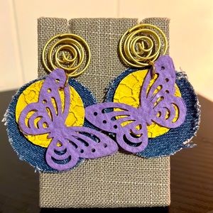 Gold round post butterfly earrings